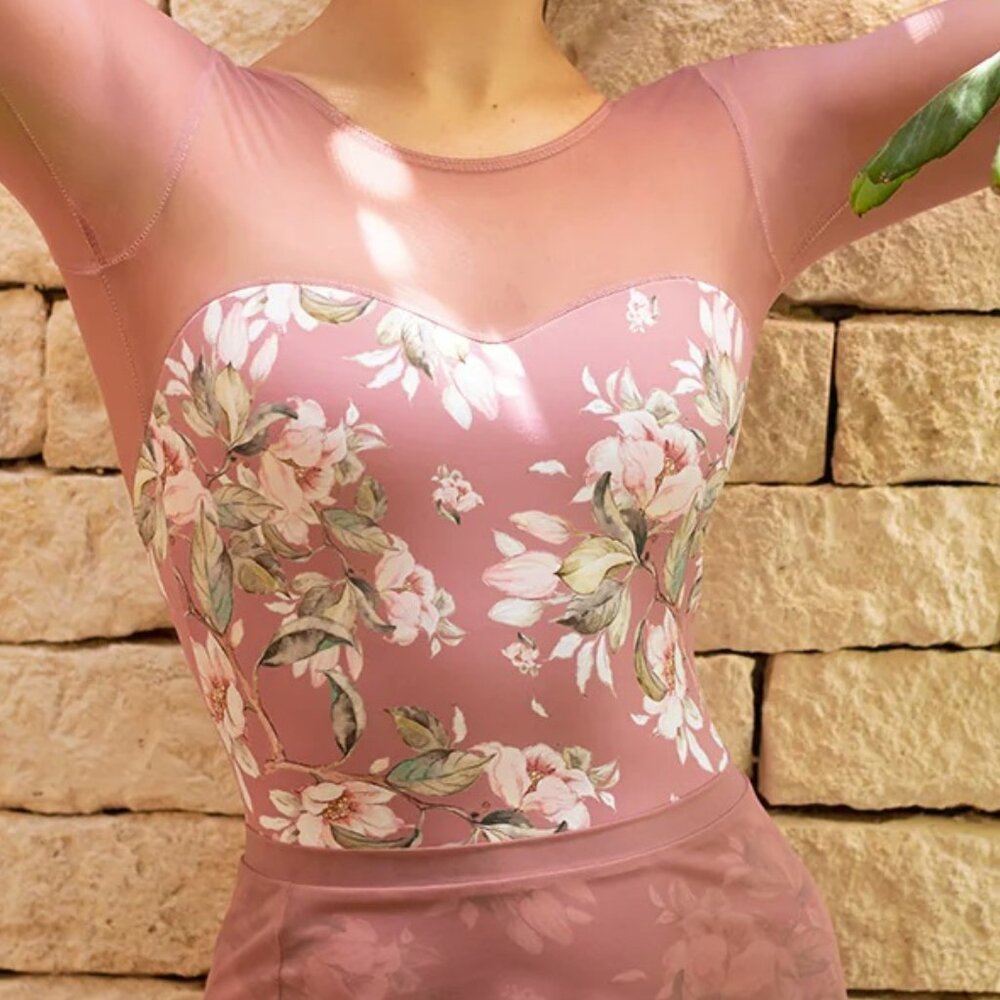 Eleve leotard small fits like medium